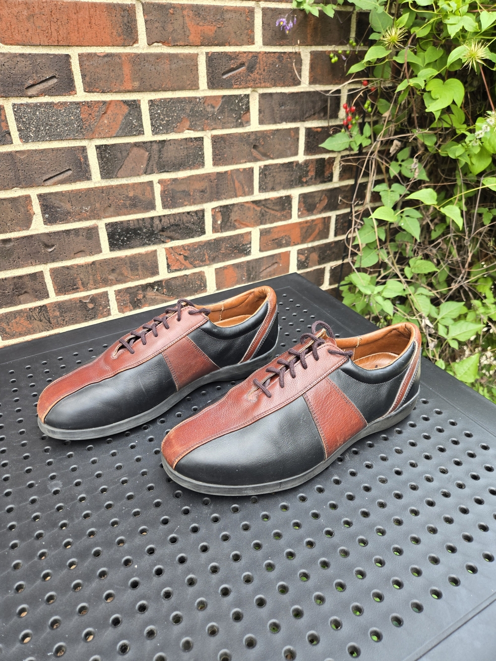 Vtg Allen Edmonds 9.5 "Passport" Leather Sneakers / Dress Shoes - Picture 3 of 10